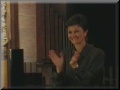 Soledad Mendive, organista titular del Gran Organo de Torrecidad, aplaudiendo a Pilar Cabrera.