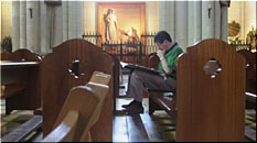      El Compositor escuchando a Pilar Cabrera 
al gran Organo Grenzing de la Catedral de Madrid