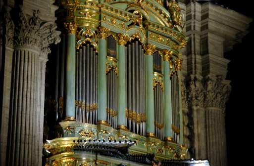     one of the 2 historical cathedral organs,
built by master organbuilder Julian de la Orden